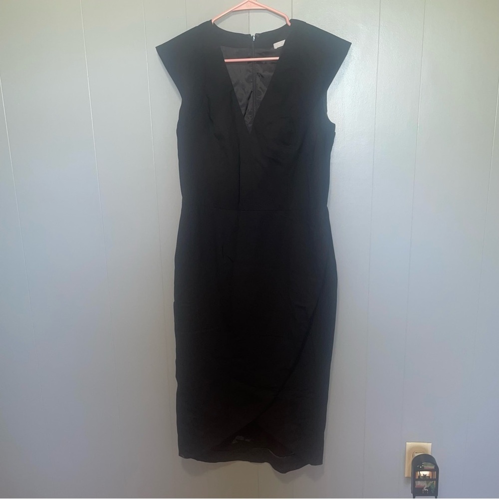 Christian Cota Wool Blend Black V-Neck Tullip Hem Midi Dress Size 8
